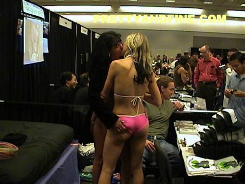 adultcon 7